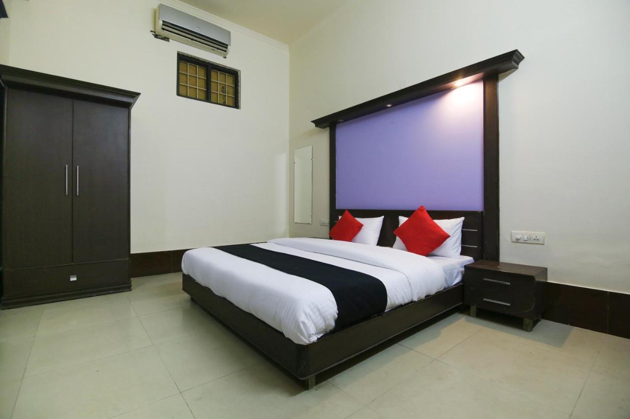 Capital O 68148 Hotel Shree Jee Palace Ghaziabad Exterior foto